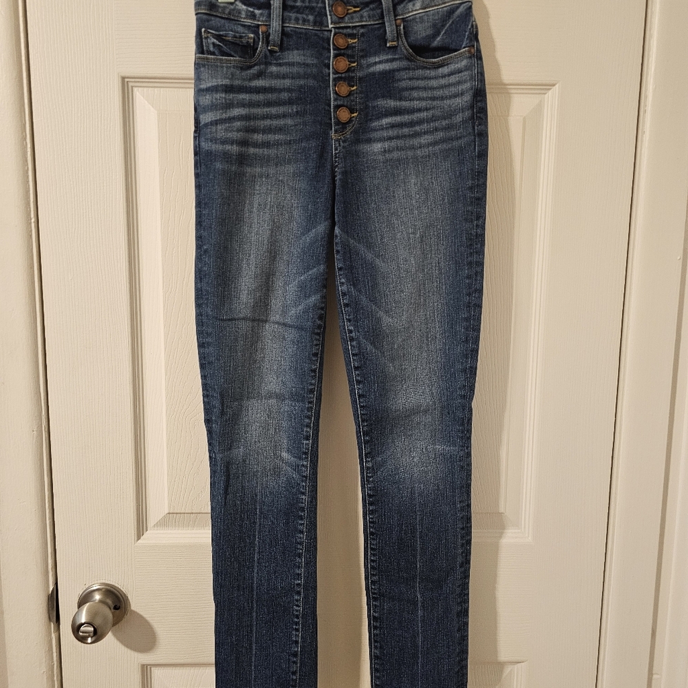 NWOT- Paige High-Waisted Jeans. Medium Wash. Size 26